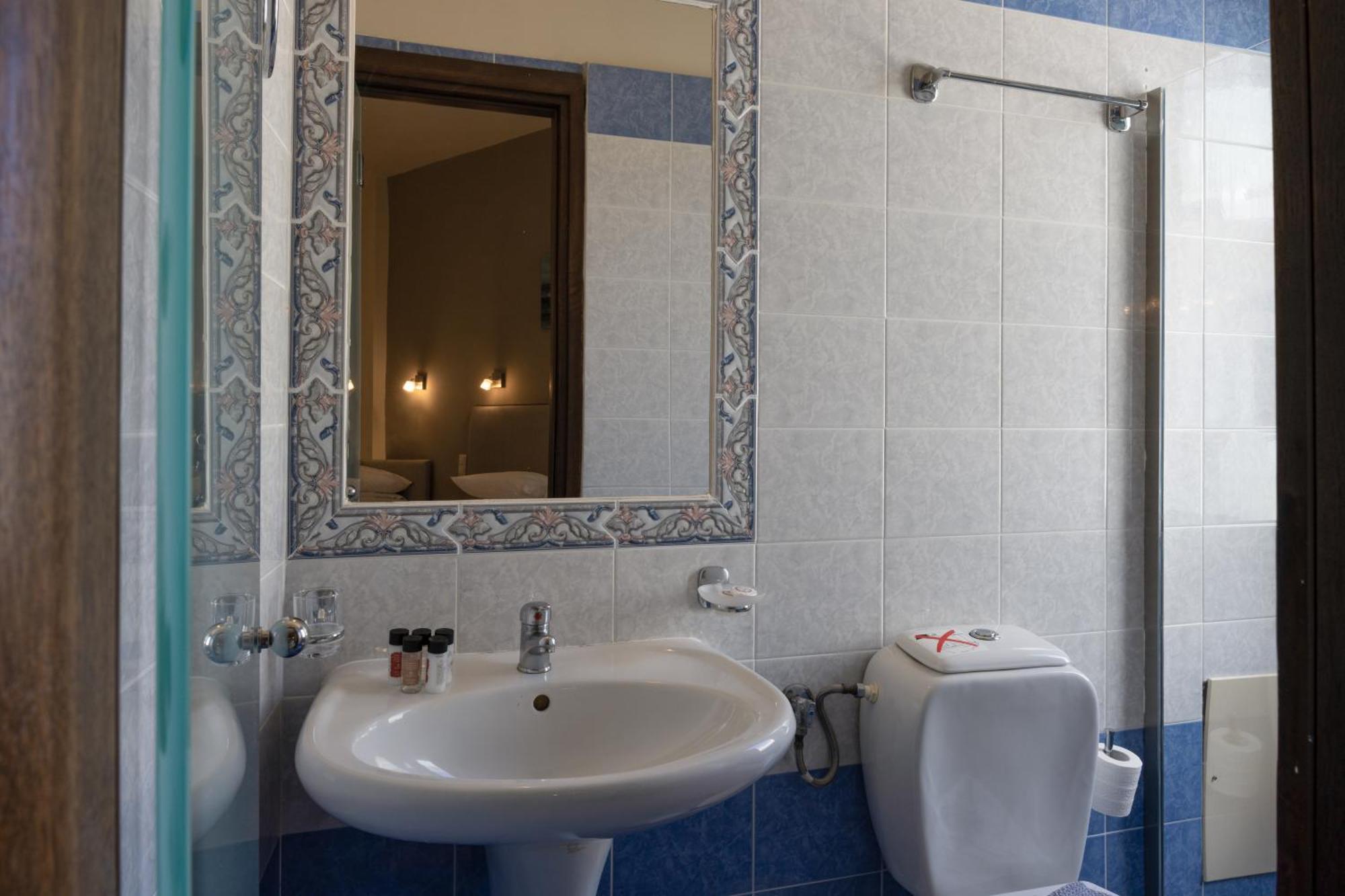 Areti Hotel Agia Galini Rum bild